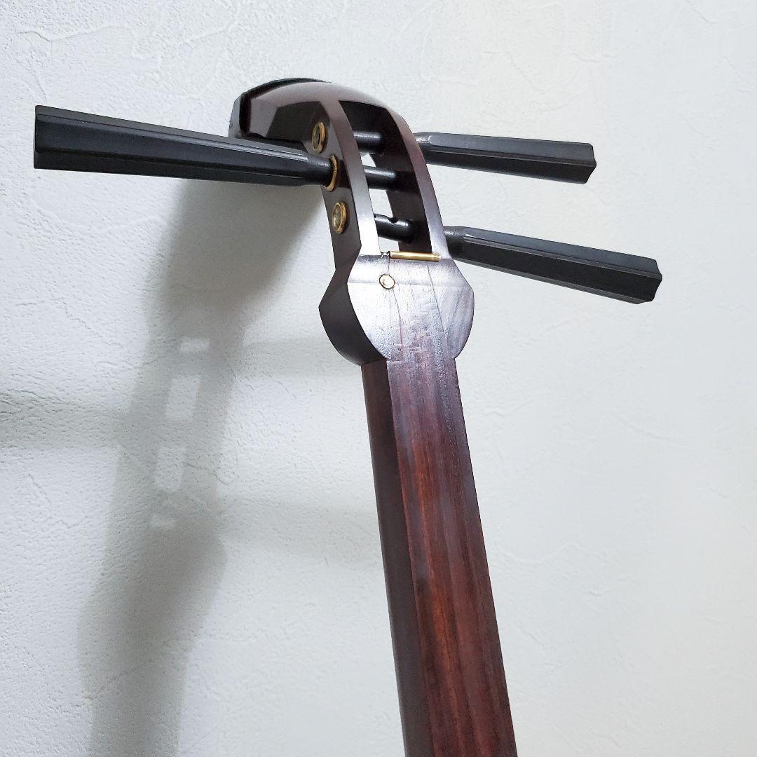 希少✨️美品/三味線　紅木トチ　中棹　東さわり　1本溝　破れあり　ハードケース