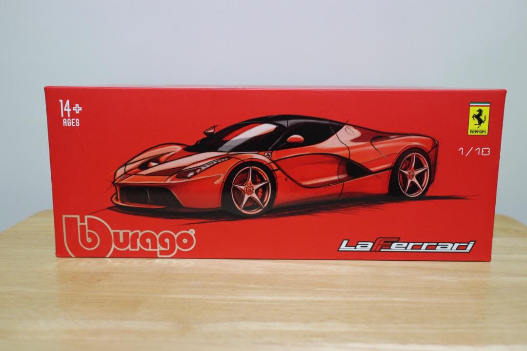 フェラーリ ラフェラーリ ミニカー ダイキャストカーBurago 1/18