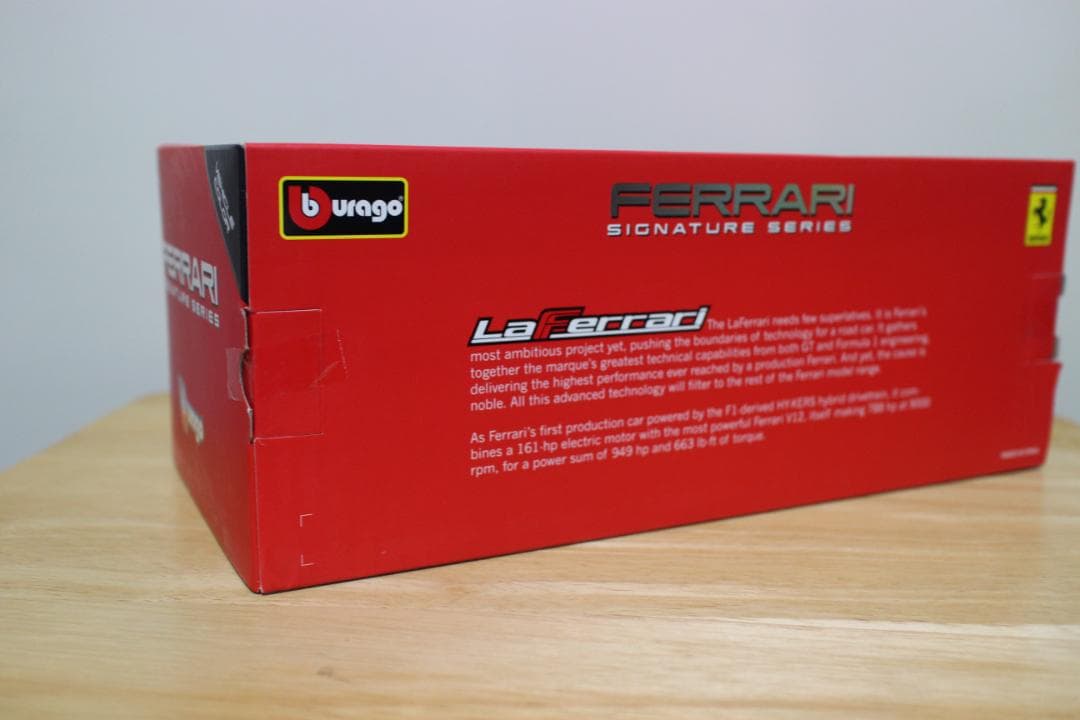 フェラーリ ラフェラーリ ミニカー ダイキャストカーBurago 1/18