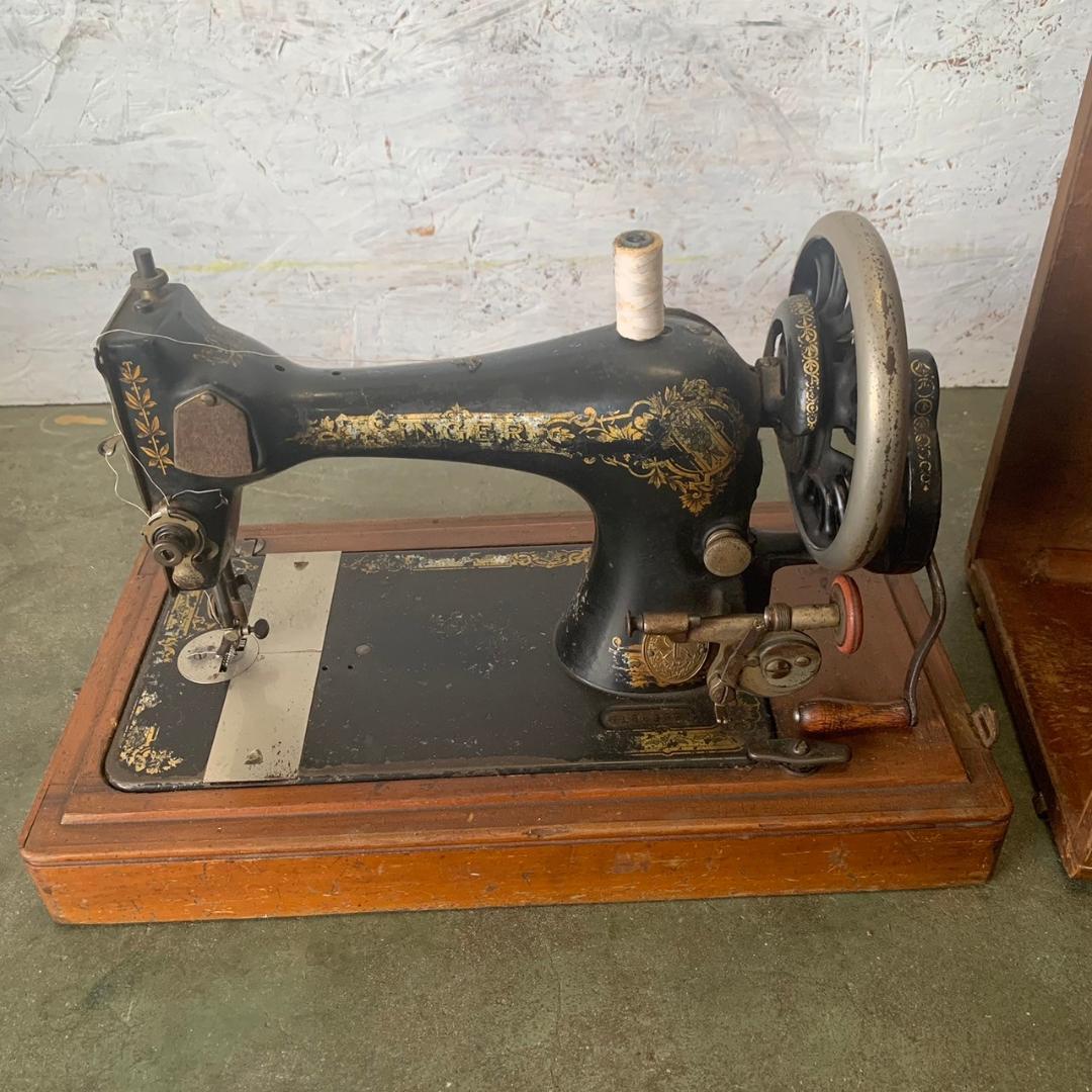 シンガー アンティークミシン 手回しミシン 希少品 ケース付 現状品 N0236