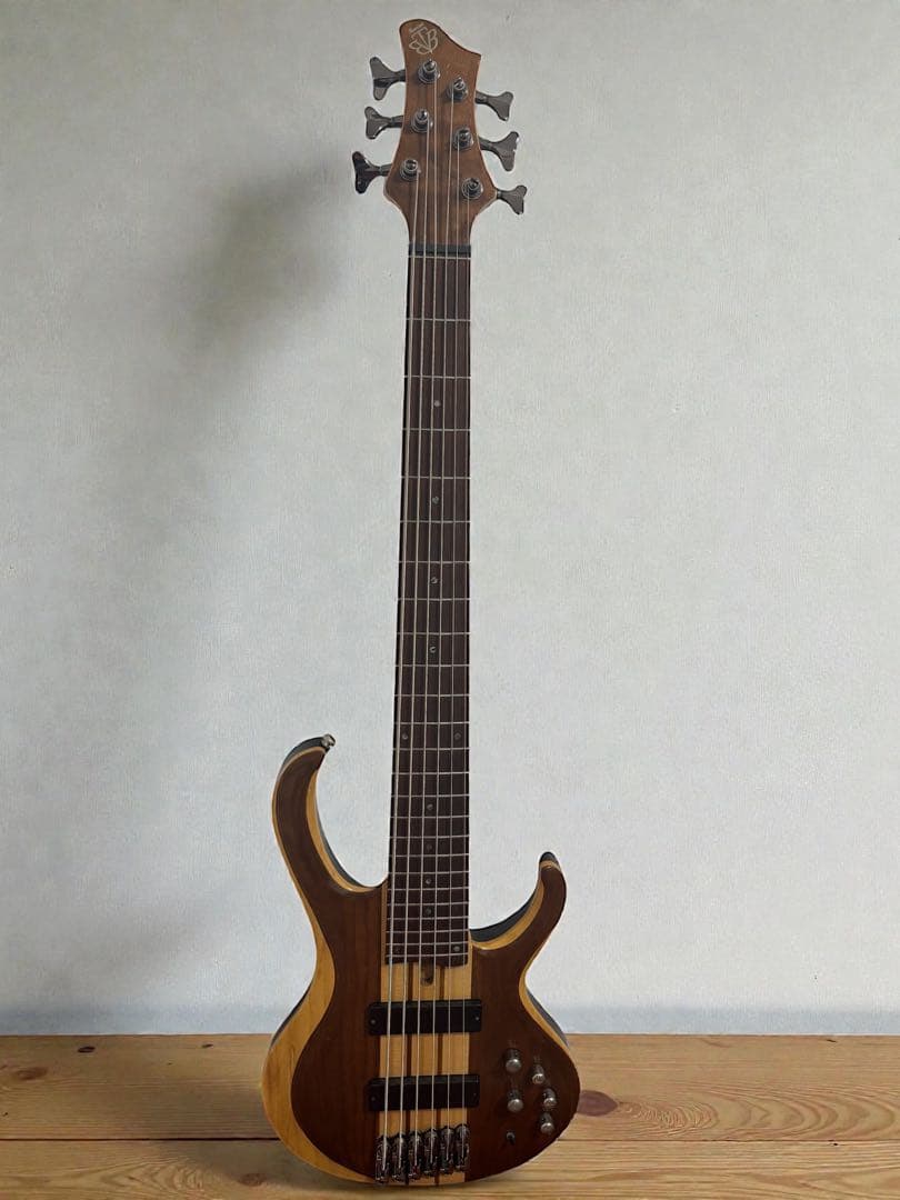 激レア IBANEZ アイバニーズ 6弦ベース BTB746