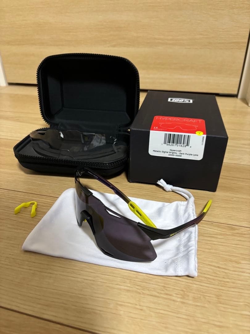 100%サングラス  ワンハンドレッド