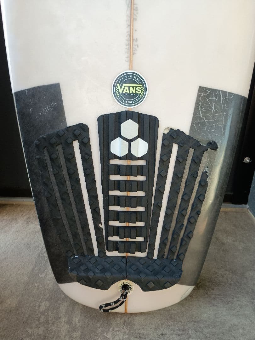 ★５．７ NECKBEARD FUTUREフィンセット　２９L