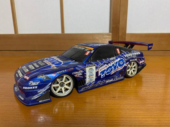エンジンカー　メルセデスベンツ　電動ラジコン、川畑真人D1180sx