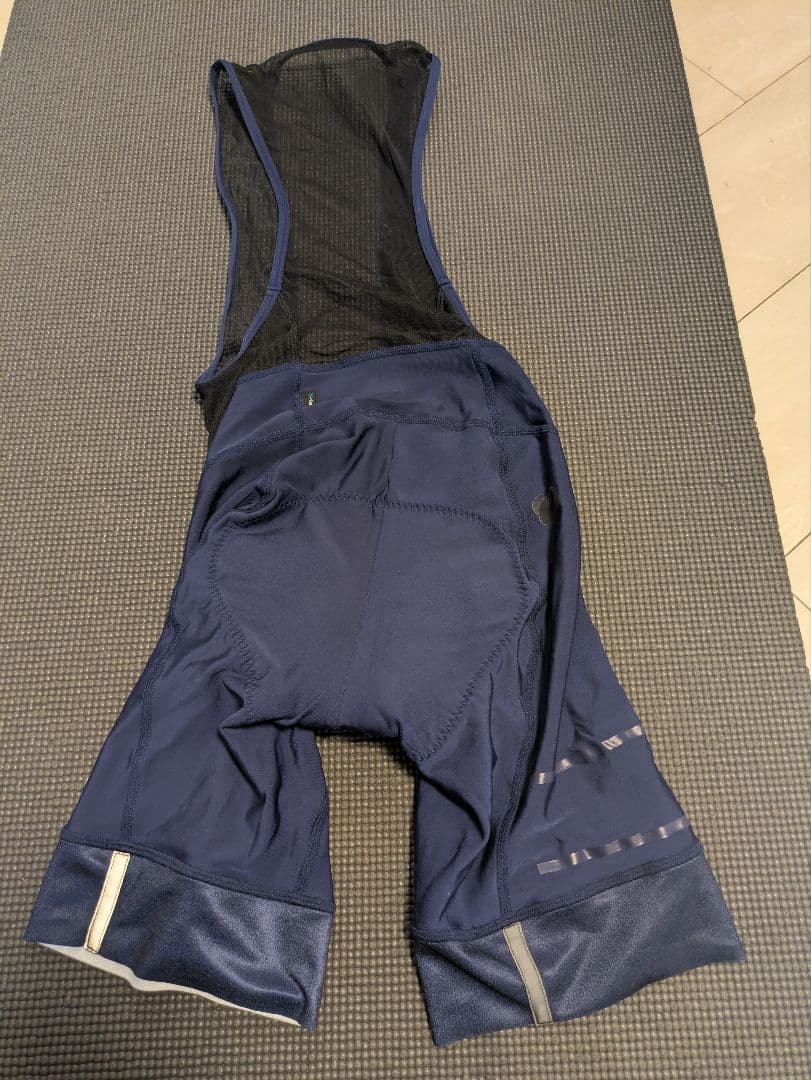 パールイズミ3dxビブショーツMサイズ　アビスカラー