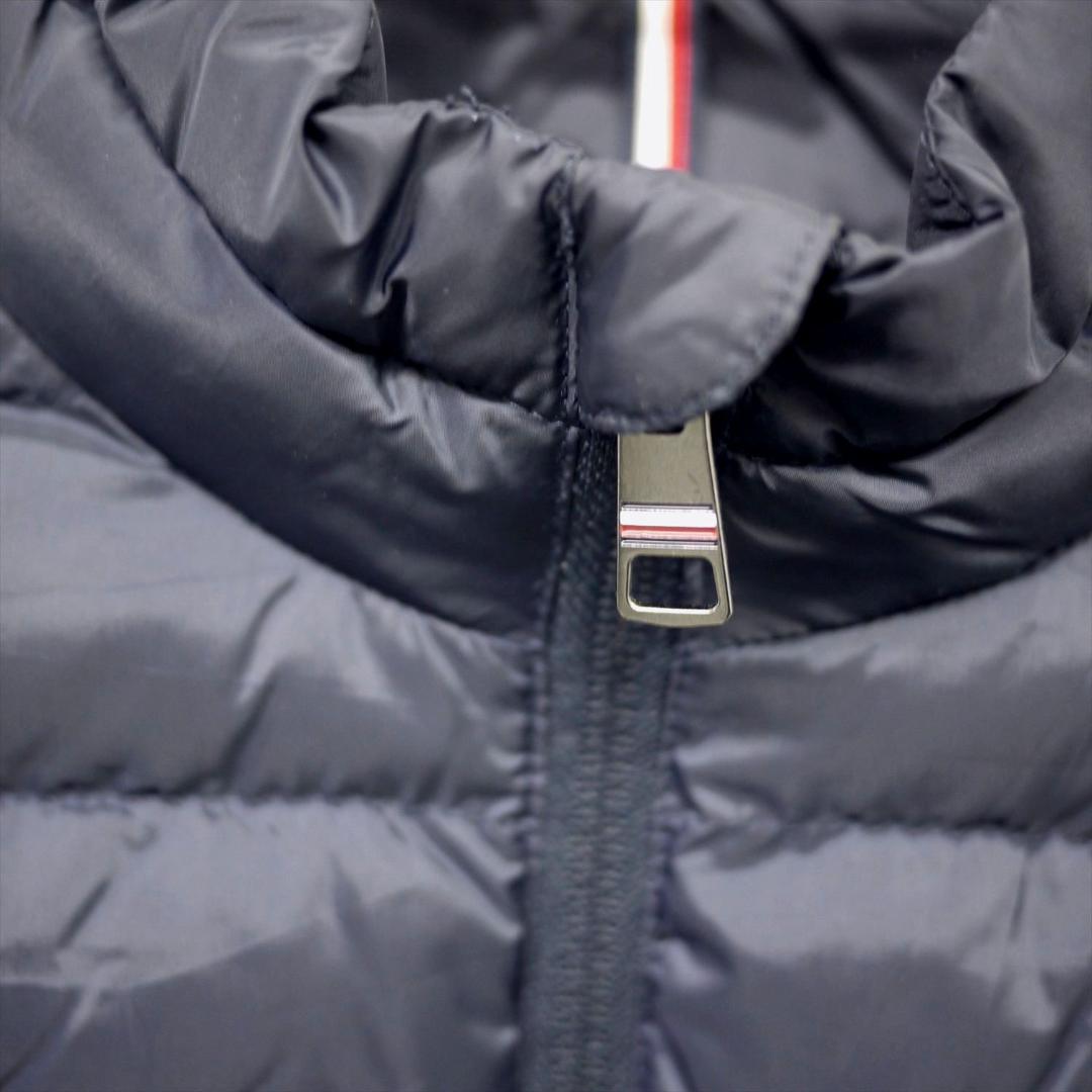 新品 トミーヒルフィガー THPROTECT 軽量 耐水 中綿 ベスト M 紺