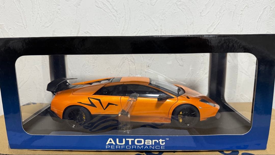 (未開封)オートアート1/18 ランボルギーニ ムルシエラゴLP670-4 SV