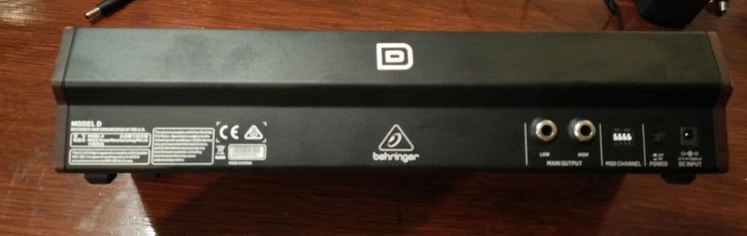 鍵盤楽器 behringer MODEL D