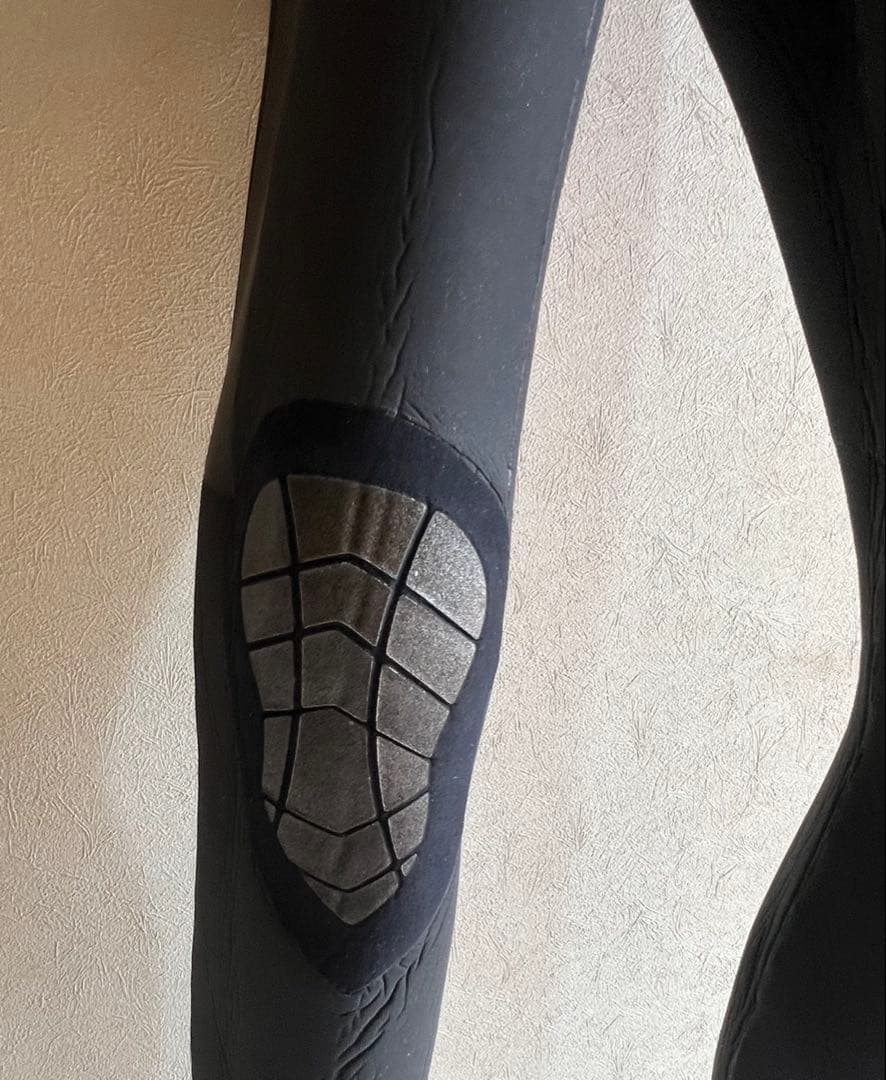 (中古)フルスーツ ブラック ネオプレ3.5mm サイズ　オーダー