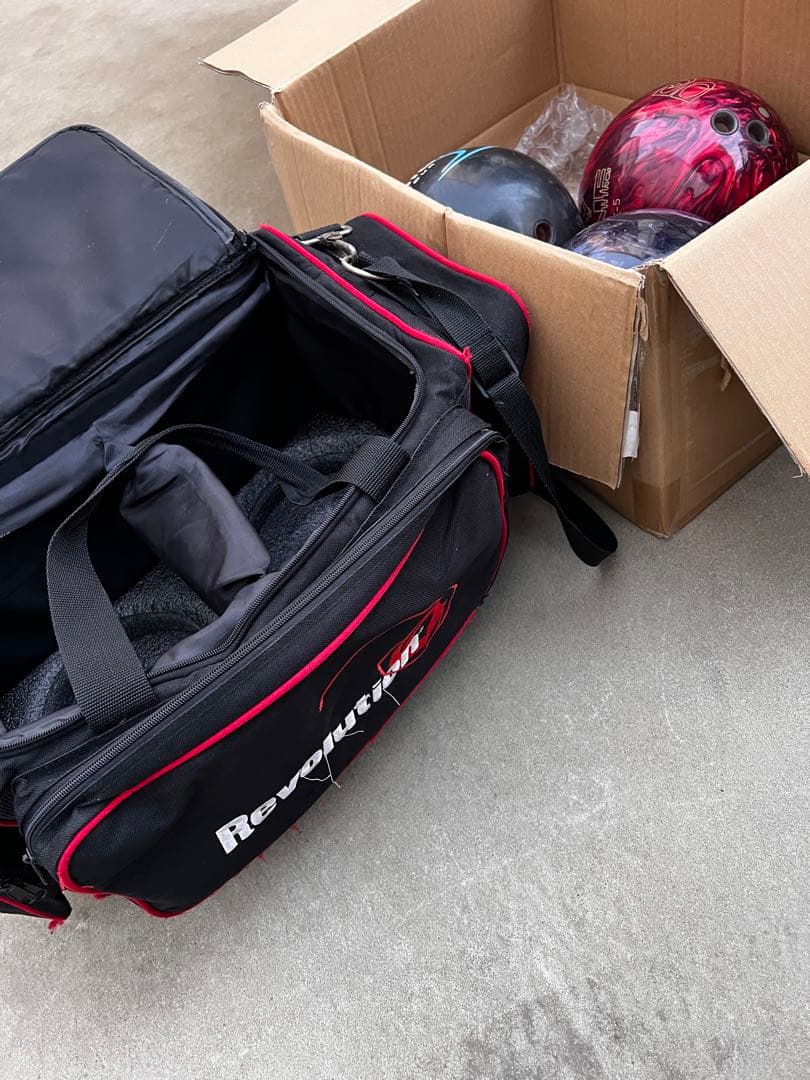 りおりお　ボウリングバッグ無しでボーリングボール14ポンド3個付き