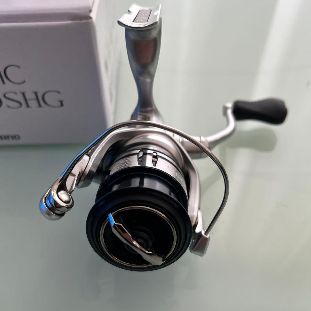 バス釣り引退セット　ワームルアーまとめ売り　スピナーベイト　リール　ヒップバッグ