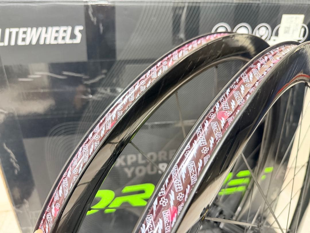 ELITEWHEELS DRIVE 40/50 カーボンホイール