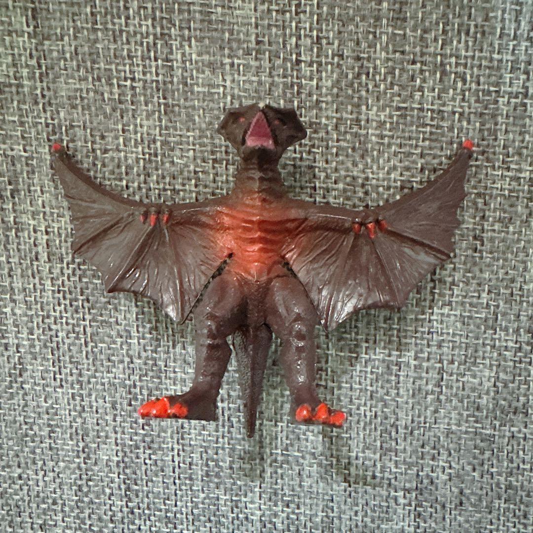 ゴジラ・ガメラ　怪獣フィギュア9体