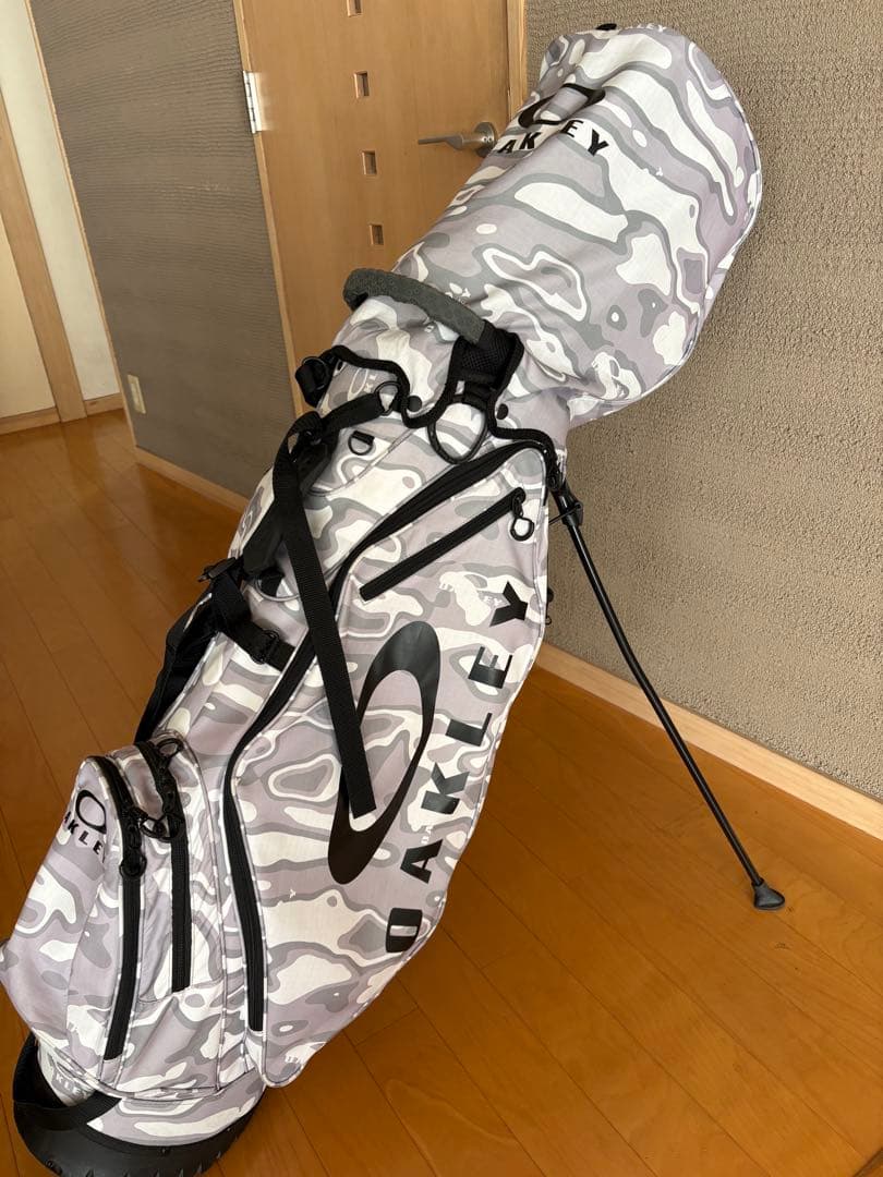 OAKLEY 迷彩柄 スタンド•キャディバッグ