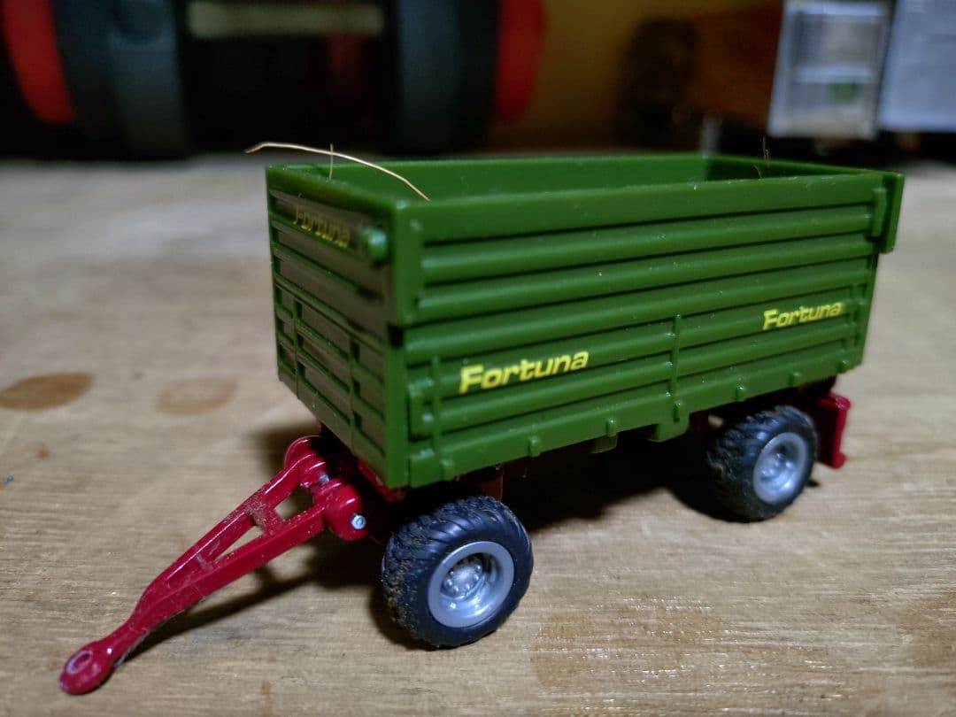 トラクター ミニカー 2台おまけトレーラー