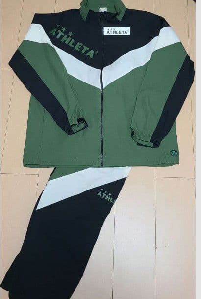 2025モデル ATHLETA ヴェルディ セットアップ グリーン/ブラック