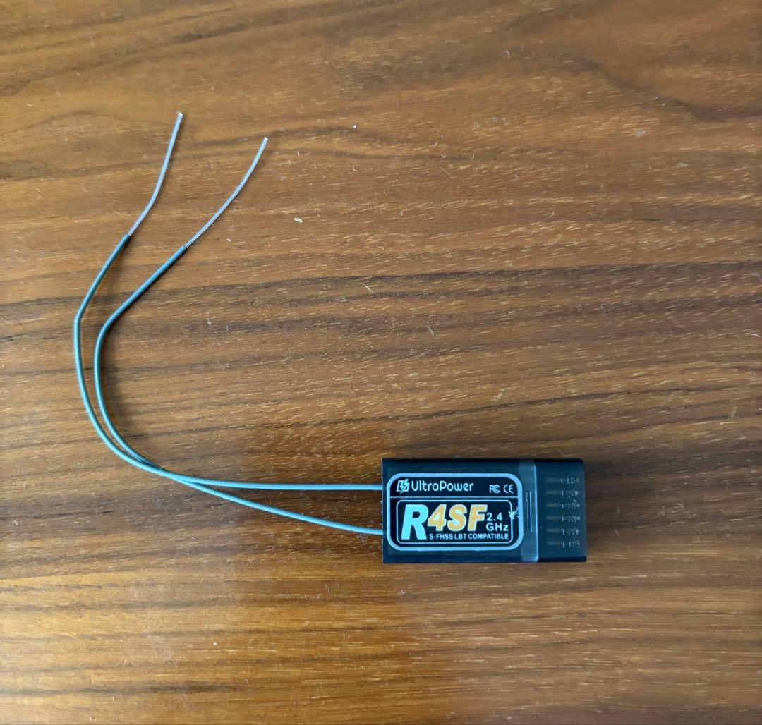 フタバ　Futaba 4PM トリプルレシーバー　カーボンハンドル付き