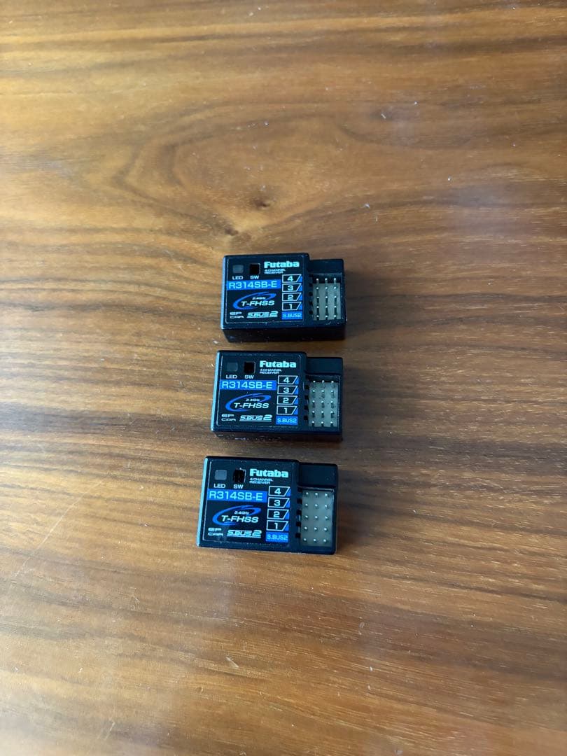 フタバ　Futaba 4PM トリプルレシーバー　カーボンハンドル付き