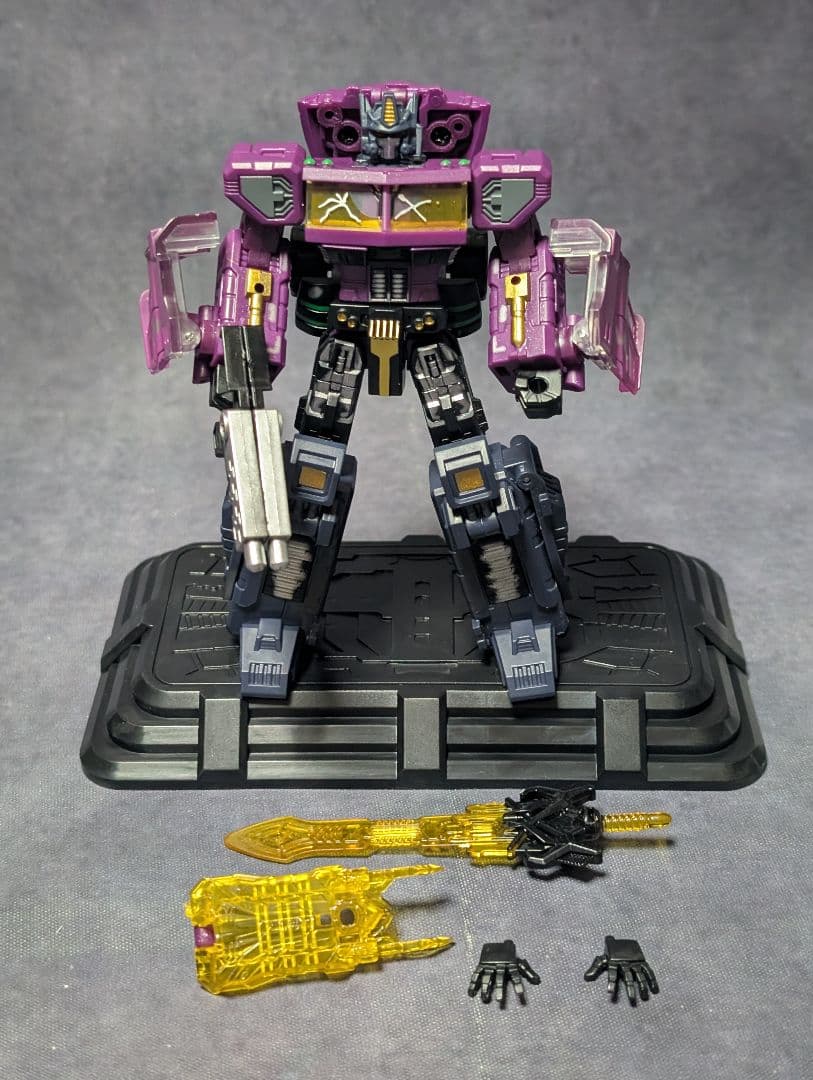 非正規トランスフォーマー　ヘケヘケ型シャッタードグラス　コンボイ　縮小版