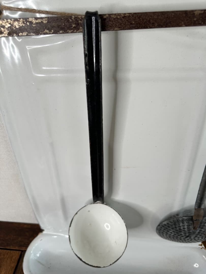 フランス　アンティーク　ホーロー　フレンチキッチン　レードル　ユーテンシルラック