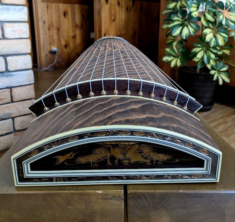 琴　和楽器　弦楽器 13弦　すだれ彫り　口絵　美木目 ケース付