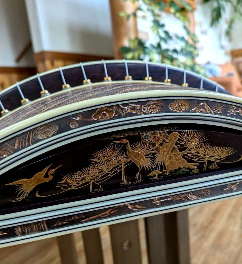 琴　和楽器　弦楽器 13弦　すだれ彫り　口絵　美木目 ケース付