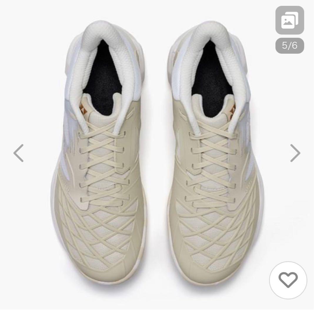 バドミントンシューズカスケードドライブ27センチ　ぐわんぐわんわん