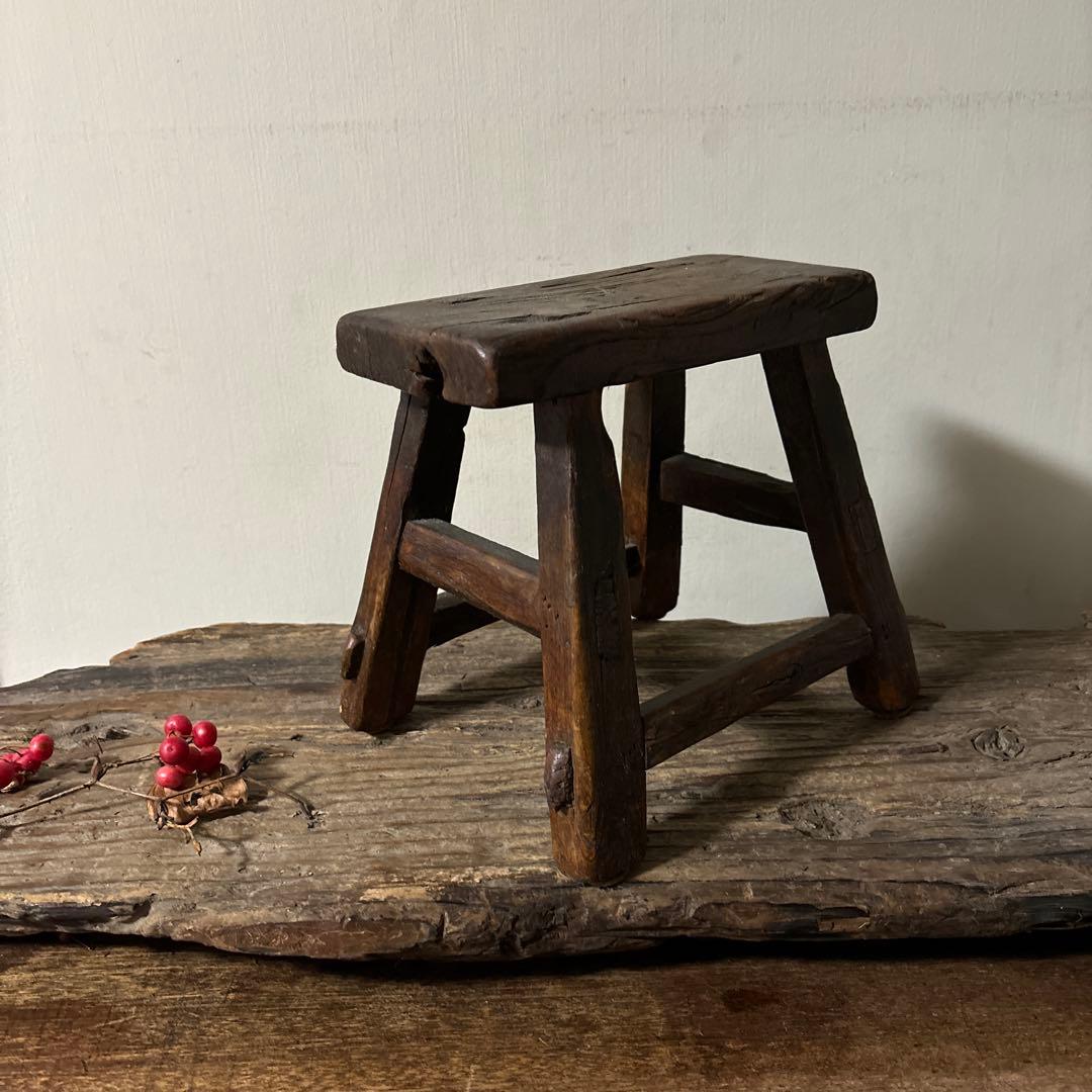 朝鮮　李朝　中国　その1 木製小さな踏み台　肘掛　花台　スツール　古民具　骨董