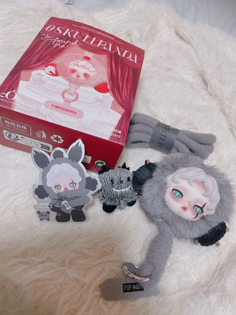 2/13まで限定値下げSKULLPANDAスマホストラップ ドギー