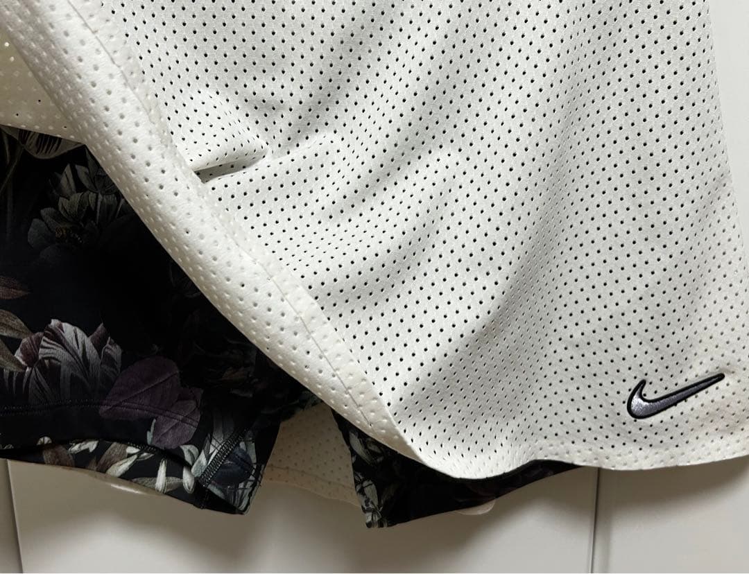 NIKE 全仏フローラルスコート