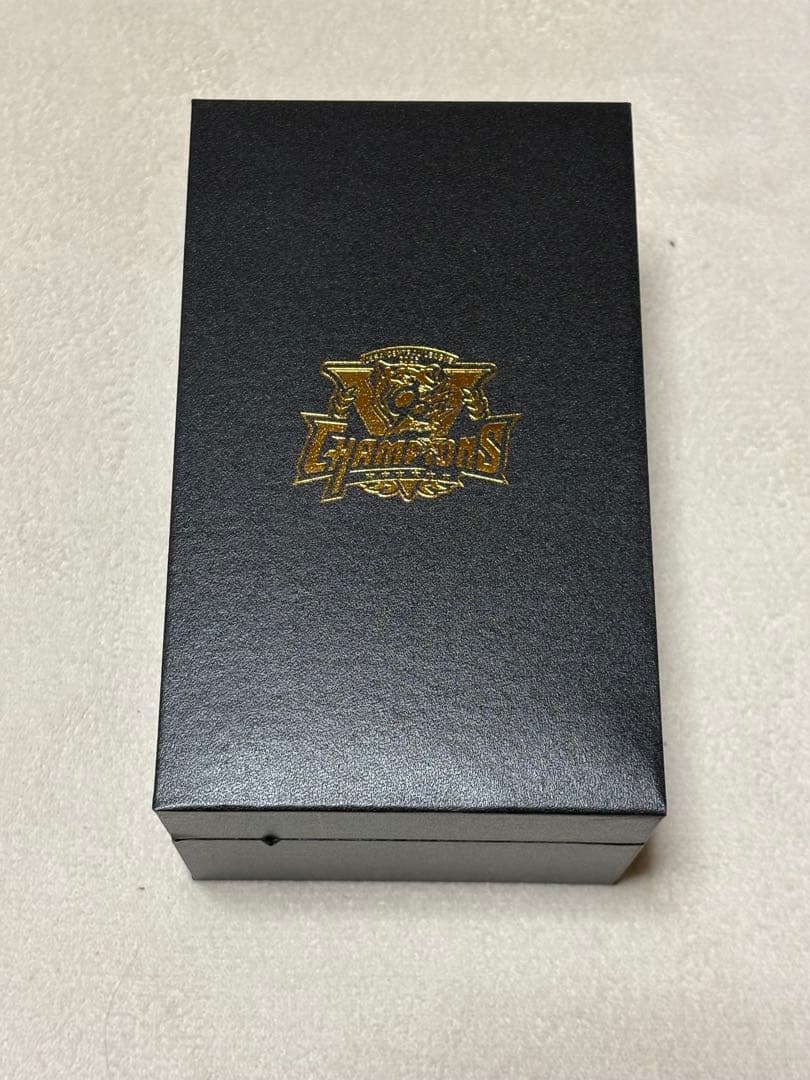 阪神タイガース　優勝記念ガラス時計　2025年