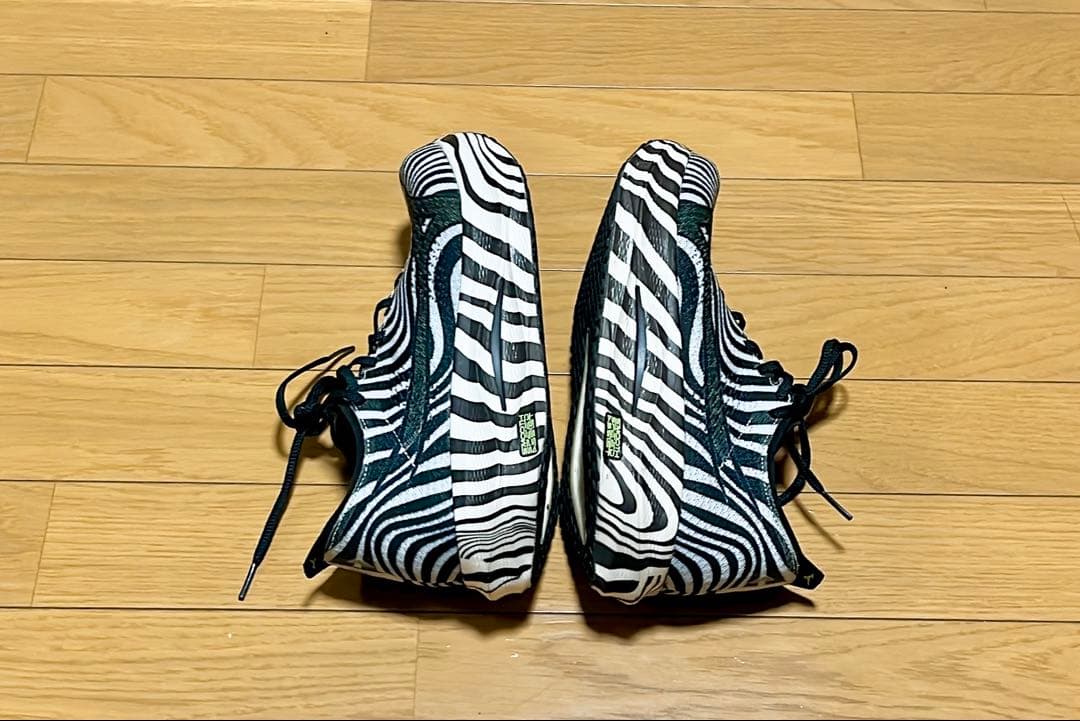 ミズノ ウエーブリベリオンプロロー ベータ 希少カラー