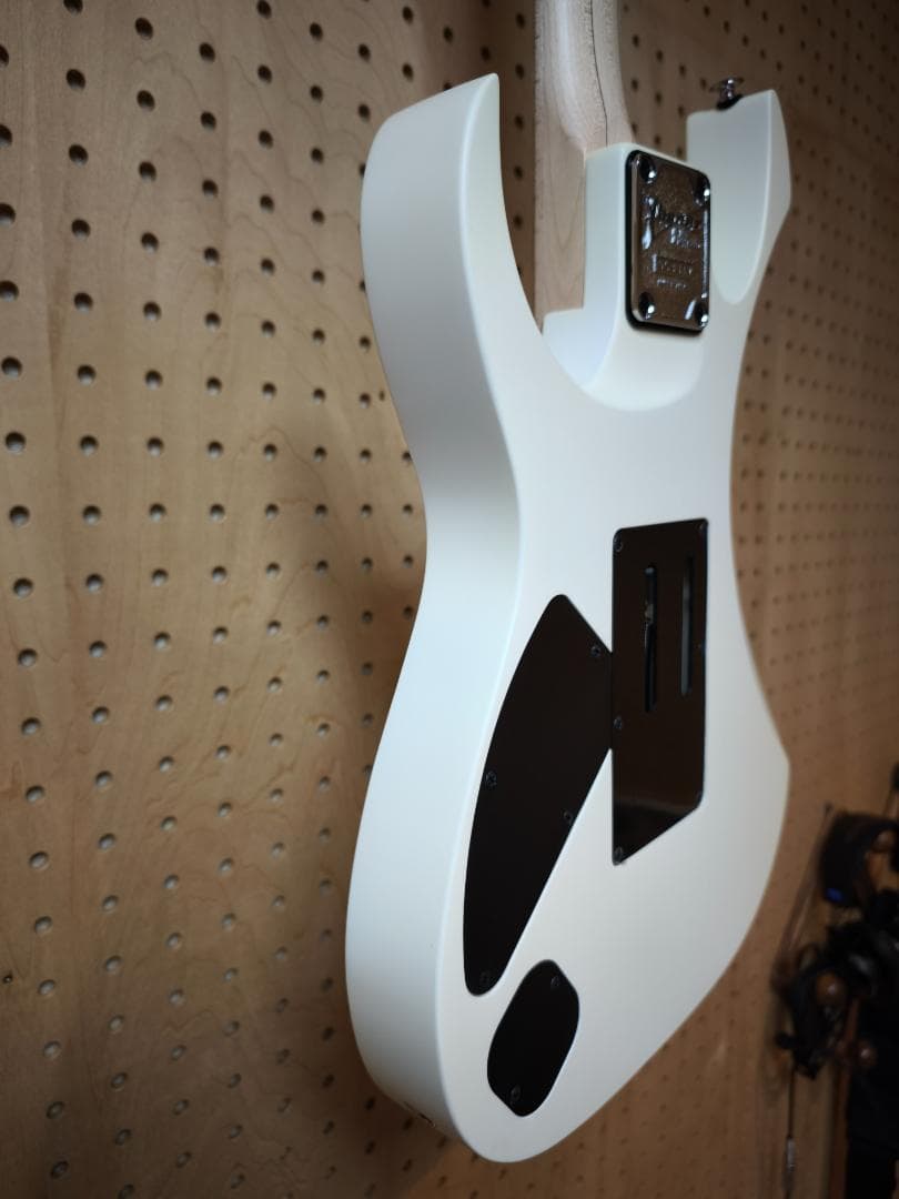 ☆彡Ibanez（アイバニーズ）　RG6HSHMTR-WHF