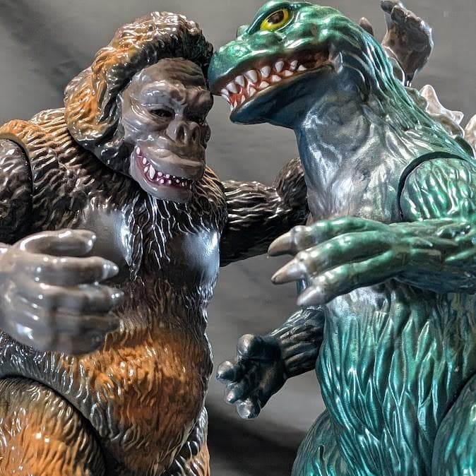 ゴジラ（Ｍ１号）＆ゴリラ１号（APES JAPAN）ソフビフィギュア２体セット