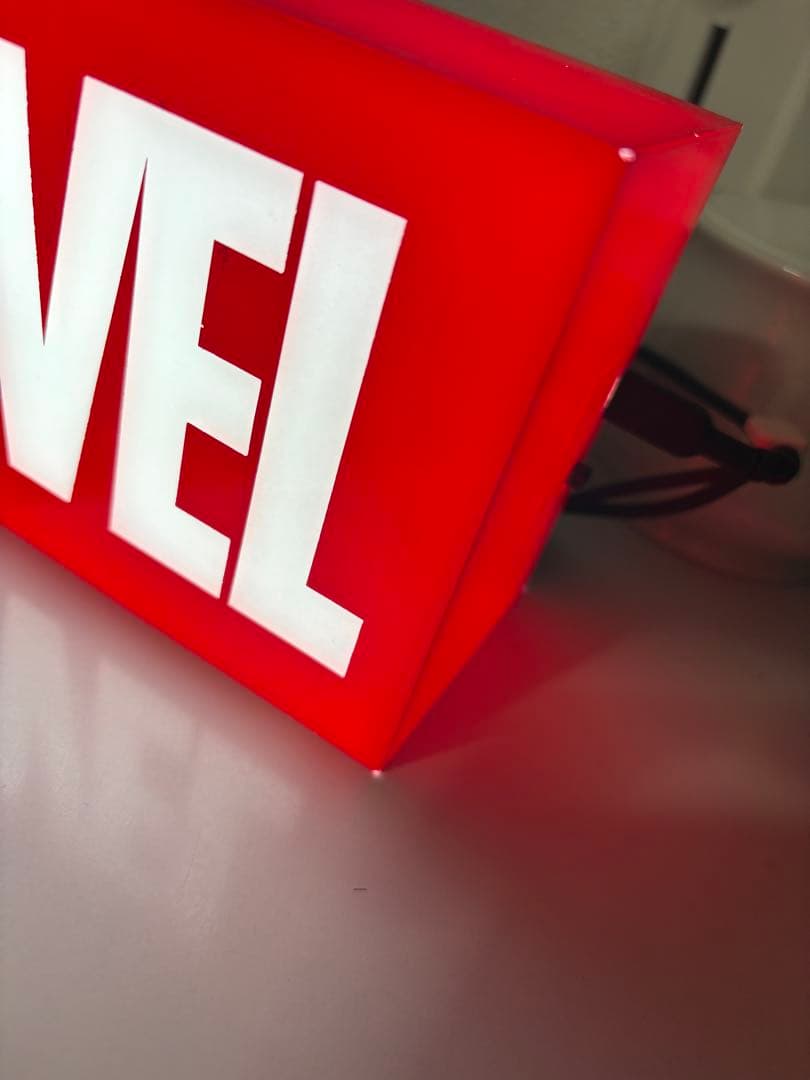 【生産終了】MARVELSTUDIOS 10周年 ミニライトボックス　ロゴライト