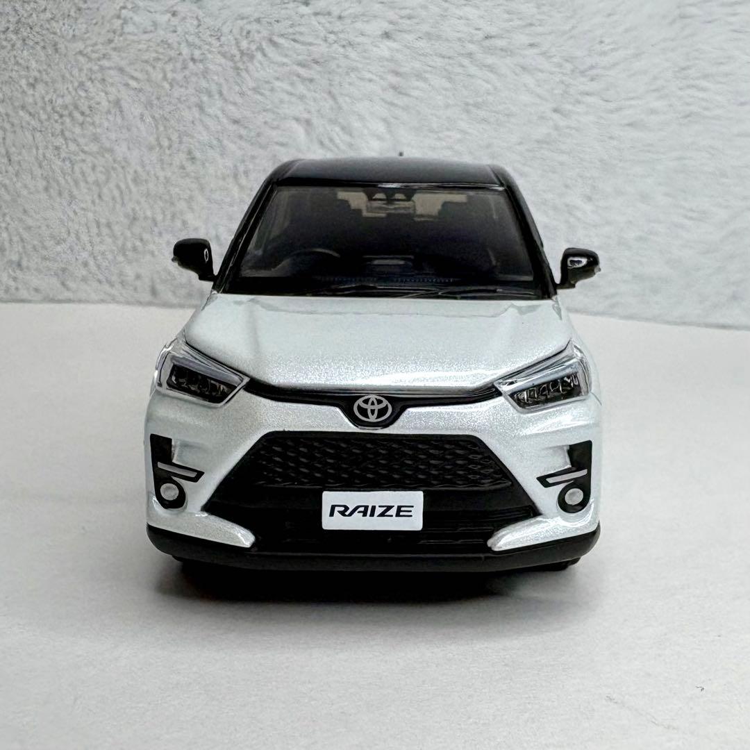 トヨタ ライズ カラーサンプル ミニカー 1/30 非売品