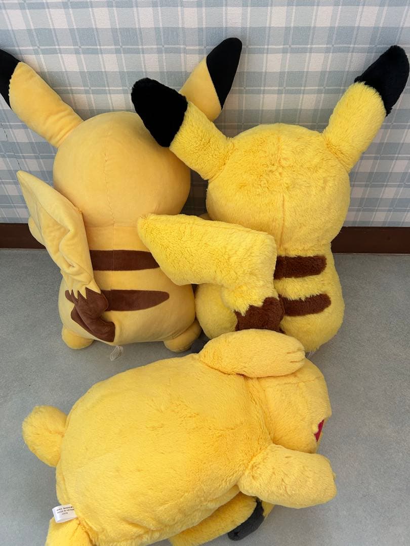 ポケモン　ぬいぐるみ　ピカチュウ　3個セット