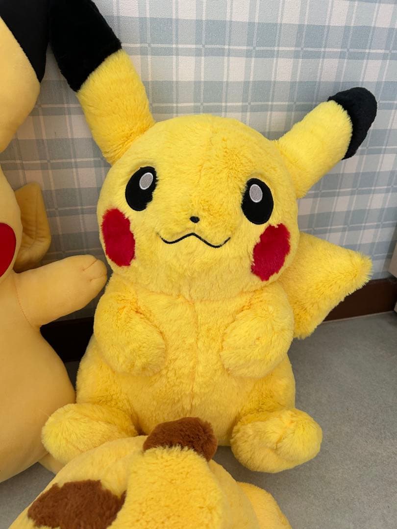 ポケモン　ぬいぐるみ　ピカチュウ　3個セット