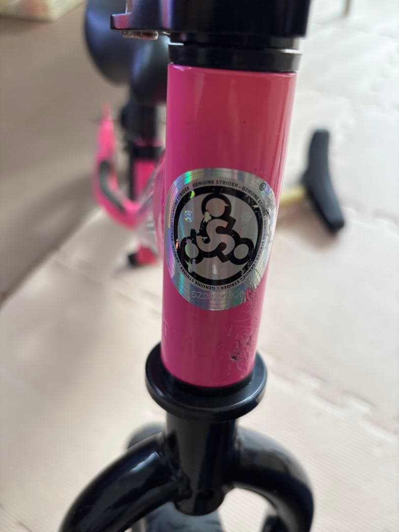 ⭐︎送料込み　カッコいい！　ハーレーダビッドソン　ストライダー　大きめサドル付き⭐︎