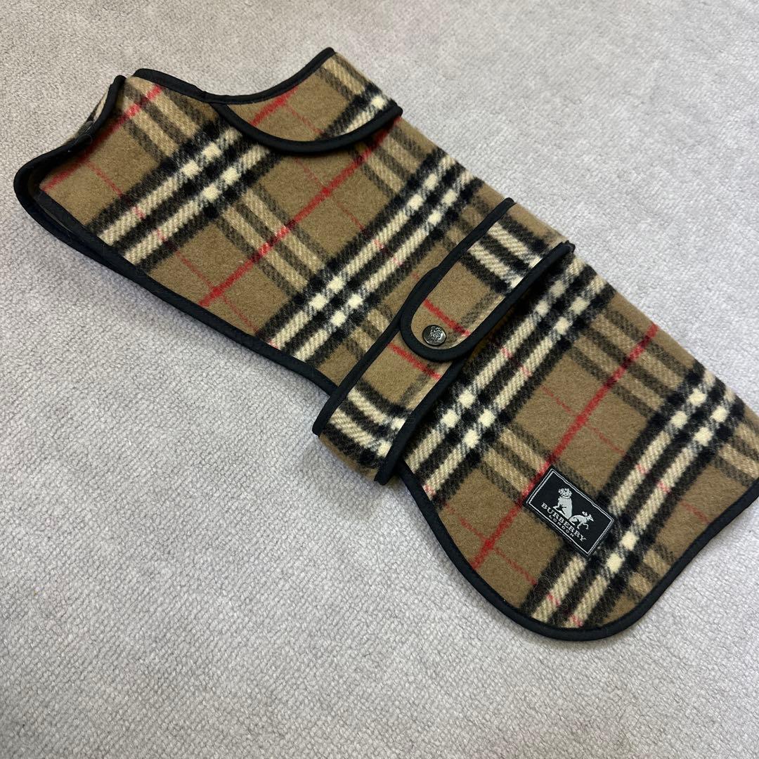 BURBERRY 犬用ケープ