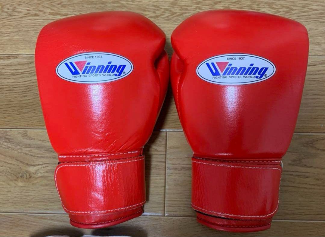 Winning ボクシンググローブ 8 oz レッド