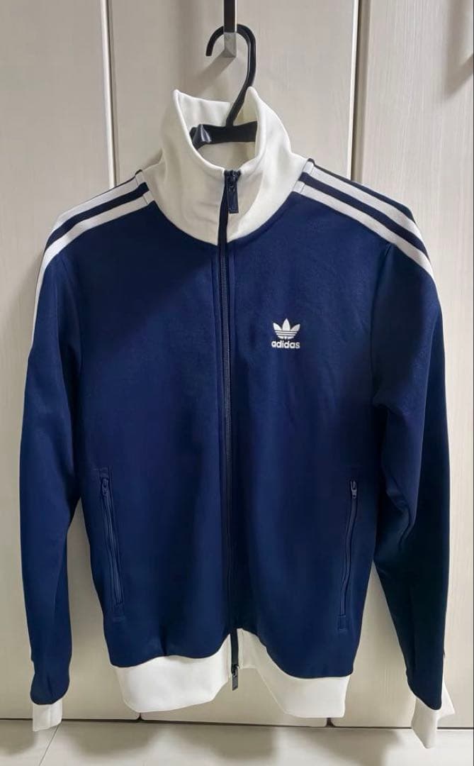 adidas トラックジャケット 青
