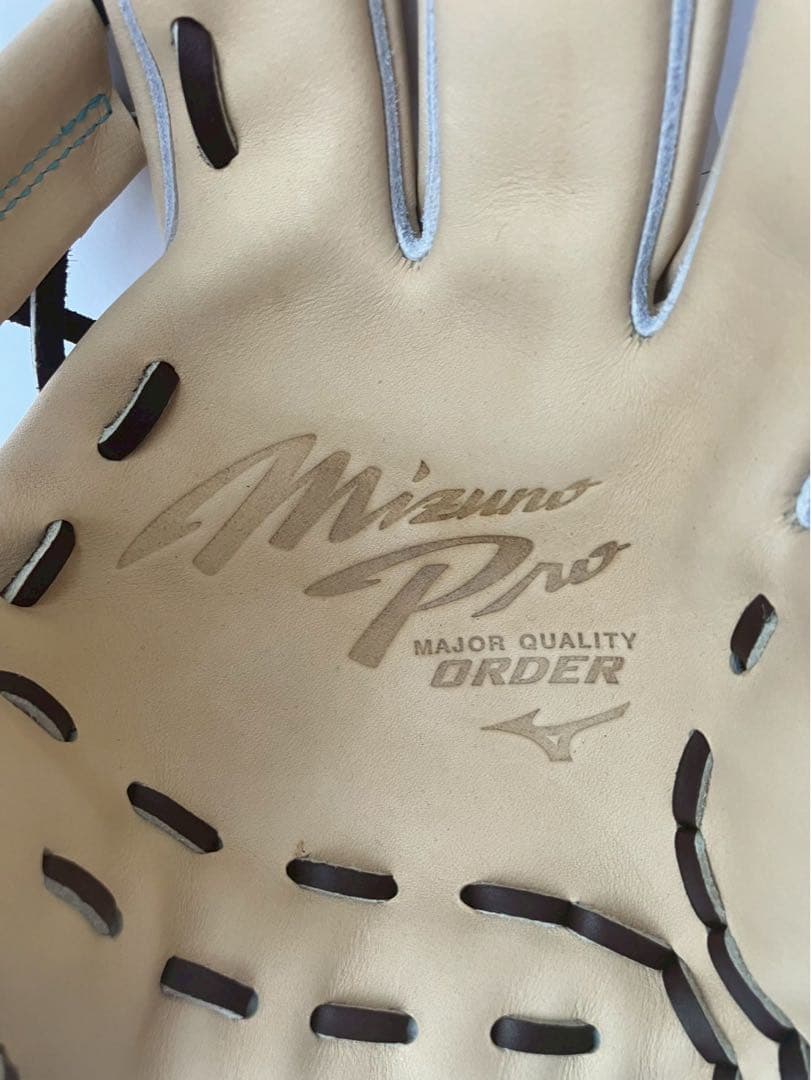 ミズノプロ　硬式　オーダー　HAGA　坂本　内野用　定価71,500円　グローブ