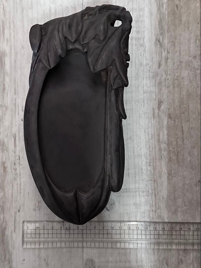 大バーゲンアンティークの茄子と裏に雲をあしらった彫刻硯　木製外枠付き‼️