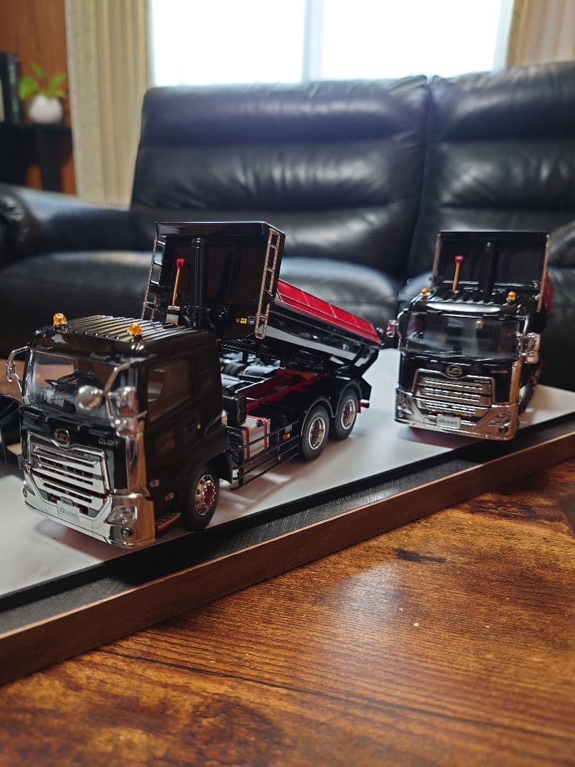 トレーラー　CAT