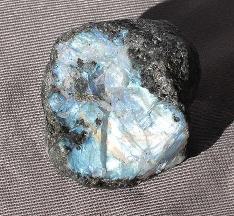 ホワイトラブラドライト原石rm08