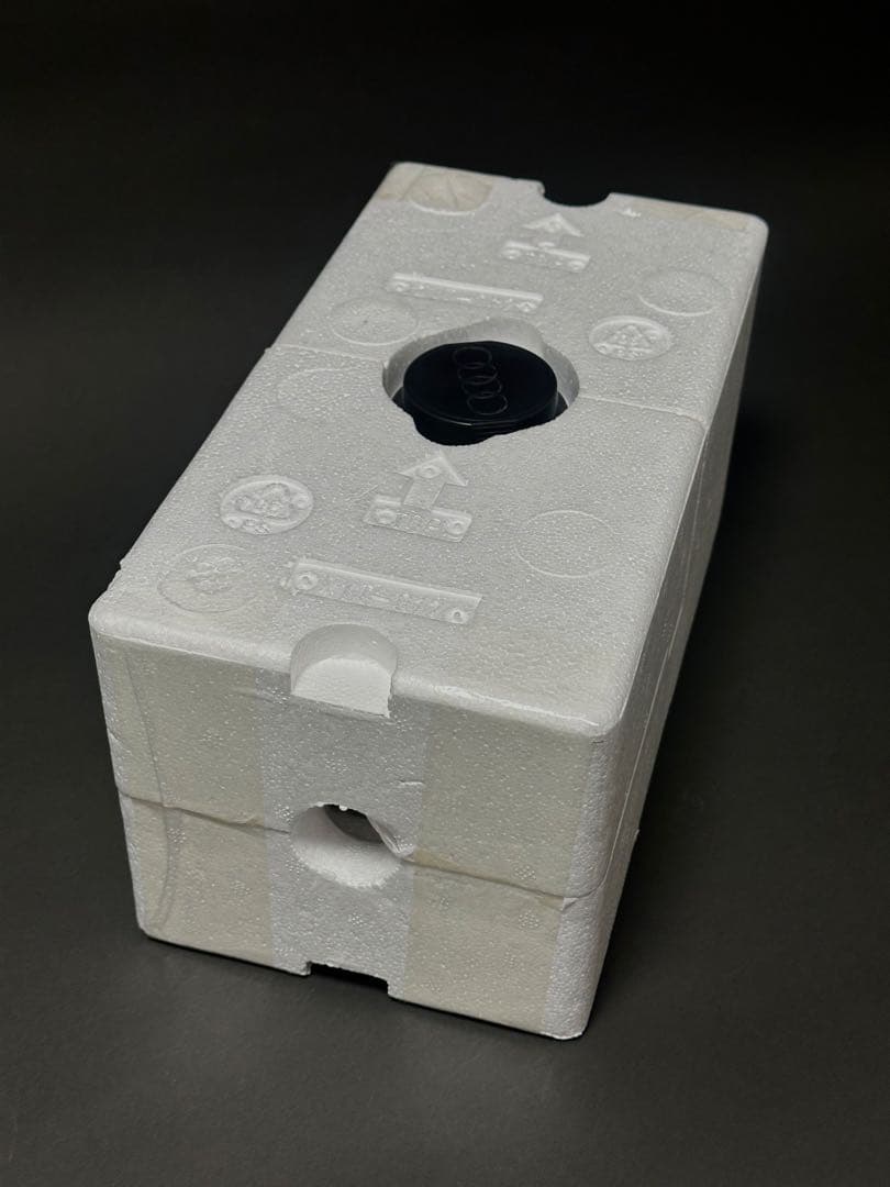 Audi A3 sportback ブラック ミニカー 1/18