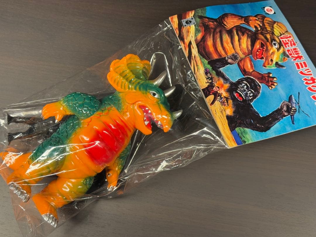 mushimark 三ツ角竜怪獣 ソフビ