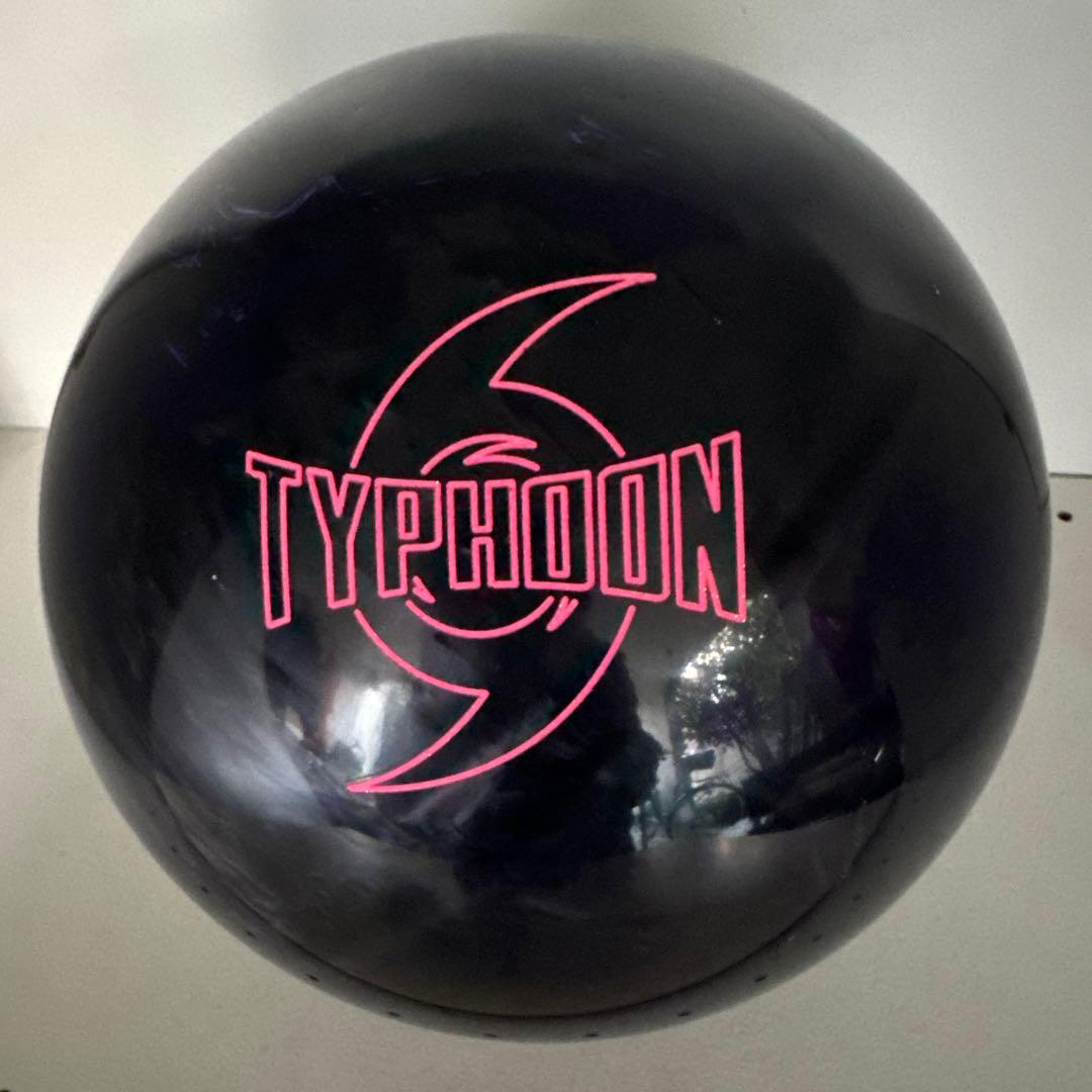 Typhoon ボウリングボール 15ポンド