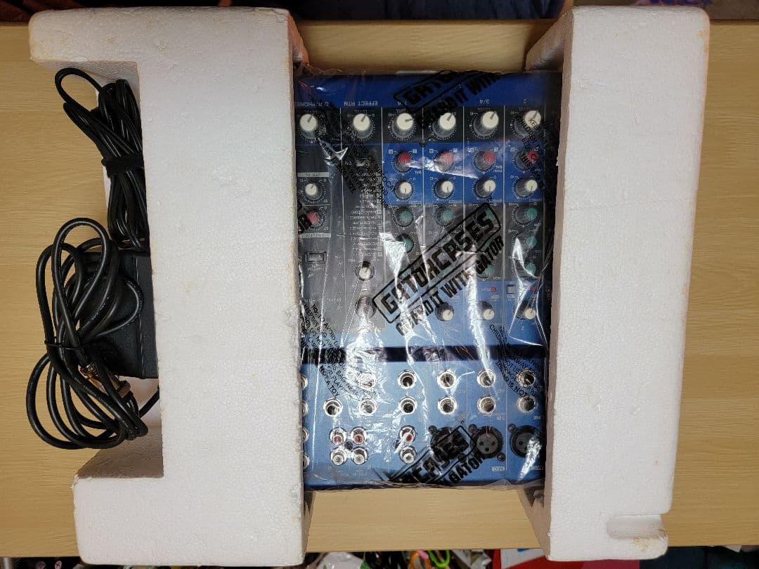 ヤマハミキサー MG8/2FX